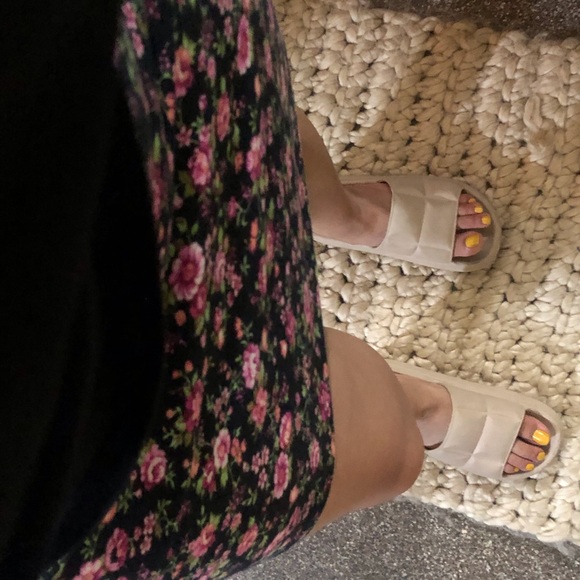 Pair of mini skirt - Picture 8 of 8